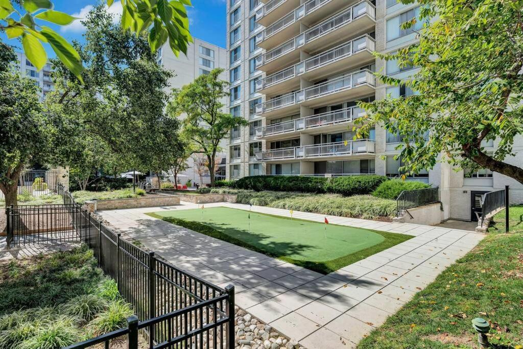 Modern Apartment At Crystal City Arlington Ngoại thất bức ảnh