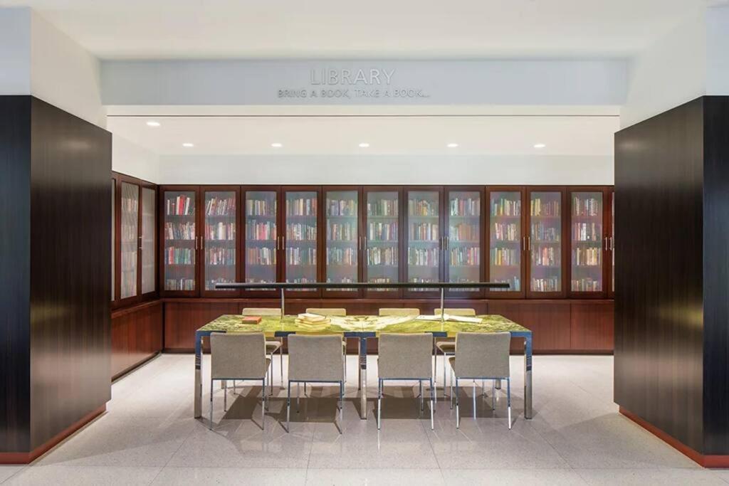 Modern Apartment At Crystal City Arlington Ngoại thất bức ảnh